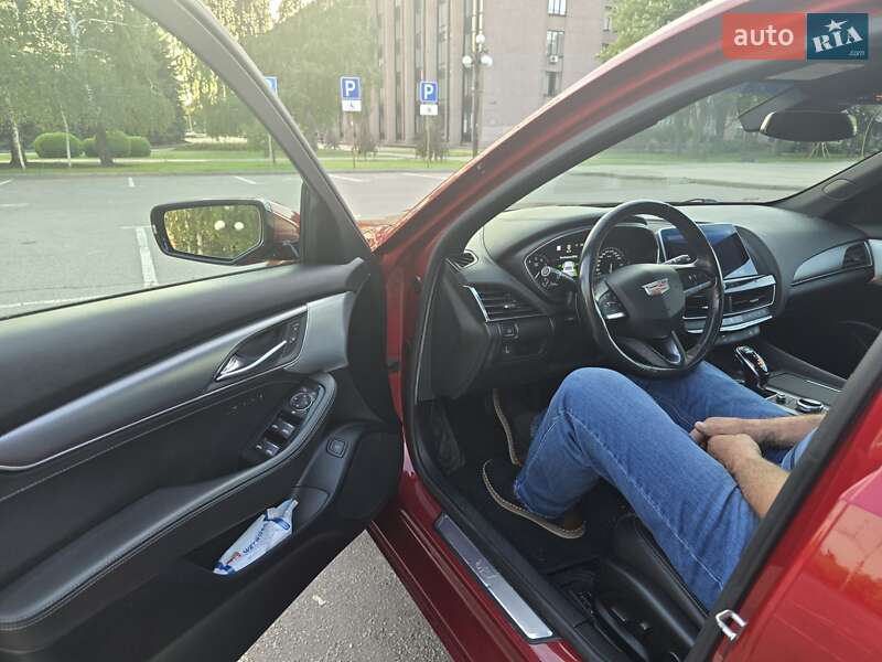 Седан Cadillac CT5 2020 в Кривом Роге