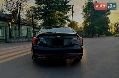 Седан Cadillac CT5 2022 в 