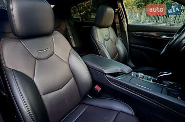 Седан Cadillac CT5 2022 в 