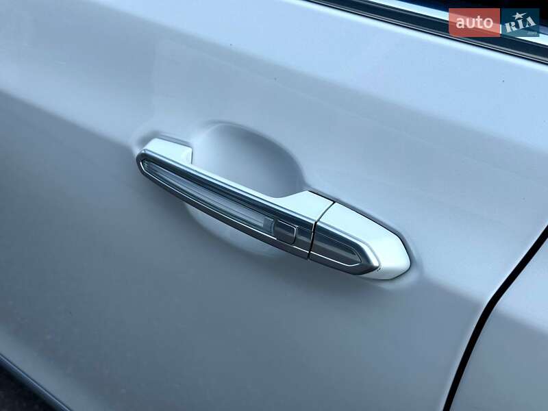 Седан Cadillac CT6 2018 в Києві фото 40 Седан Cadillac CT6 2018 в Києві