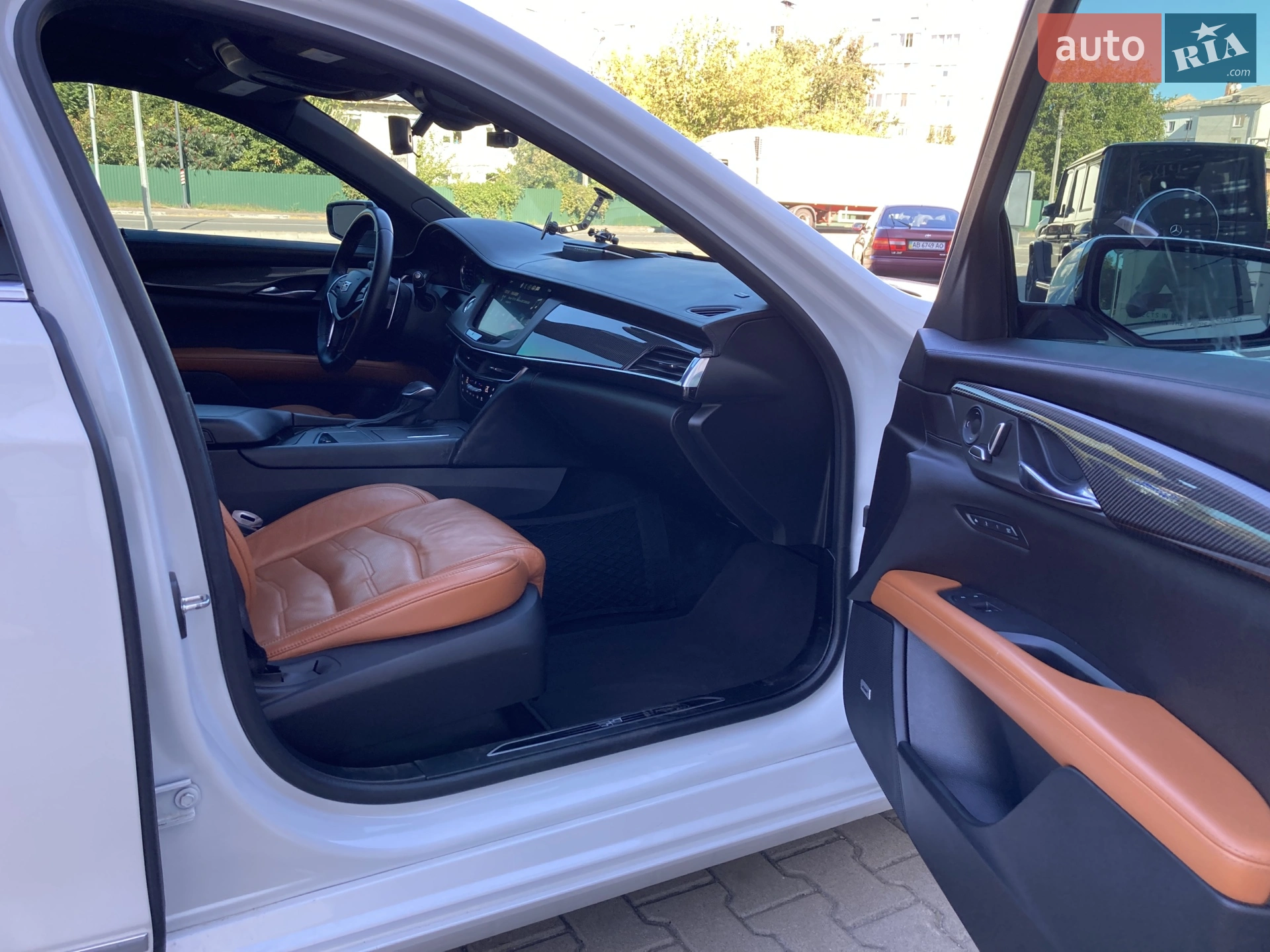 Cadillac CT6 2016 VIN 1G6KG5R64GU126859 фото оголошення 10 з 20