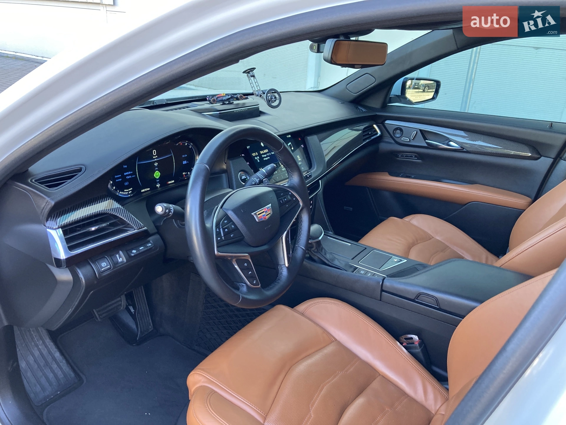 Cadillac CT6 2016 VIN 1G6KG5R64GU126859 фото оголошення 11 з 20