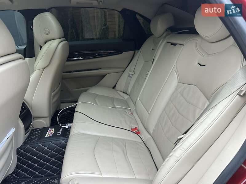 Седан Cadillac CT6 2016 в Києві фото 12 Седан Cadillac CT6 2016 в Києві