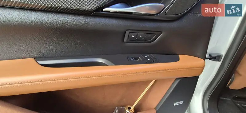 Cadillac CT6 2016 VIN 1G6KE5R61GU142328 фото оголошення 35 з 78