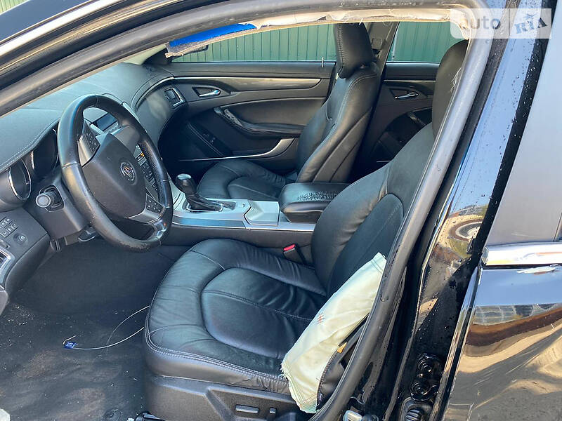 Седан Cadillac CTS 2012 в Львове