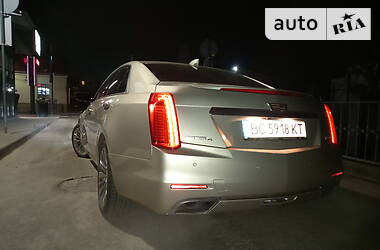 Седан Cadillac CTS 2014 в Львові