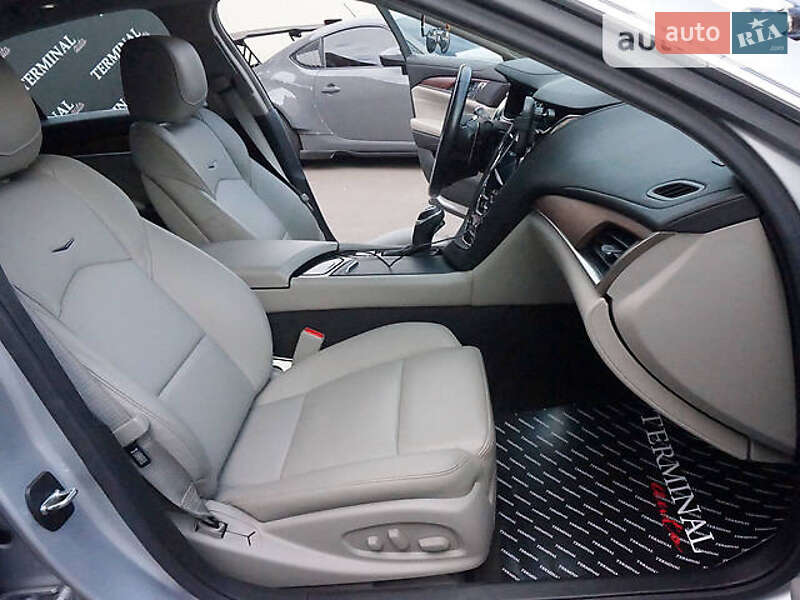 Седан Cadillac CTS 2014 в Чернівцях