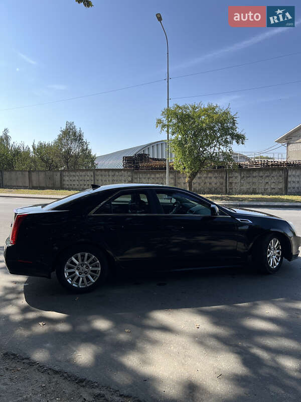 Седан Cadillac CTS 2012 в Львове