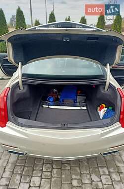 Седан Cadillac CTS 2014 в Львові