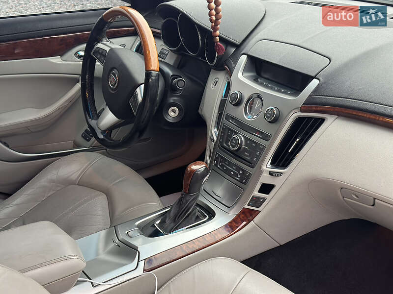 Седан Cadillac CTS 2011 в Пісочині