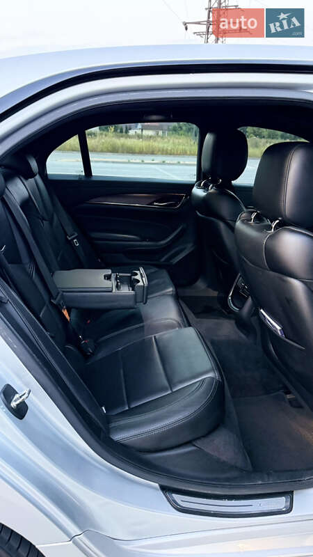 Седан Cadillac CTS 2015 в Буче