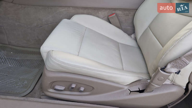 Купе Cadillac ELR 2014 в Почаеве фото 22 Купе Cadillac ELR 2014 в Почаеве