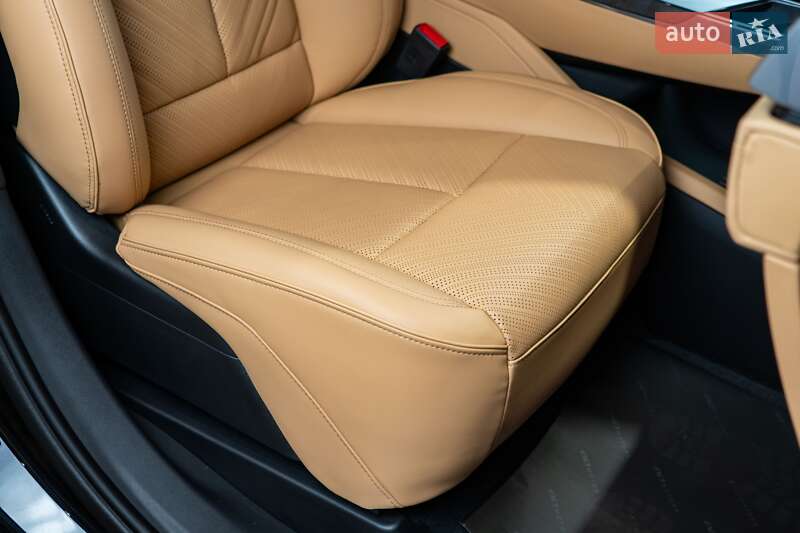 Внедорожник / Кроссовер Cadillac Escalade IQ 2025 в Киеве