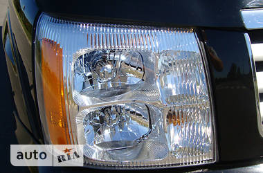  Cadillac Escalade 2003 в 