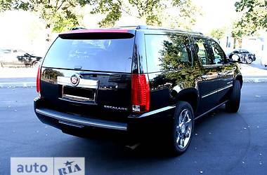 Внедорожник / Кроссовер Cadillac Escalade 2008 в 