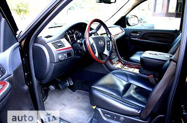 Внедорожник / Кроссовер Cadillac Escalade 2008 в 