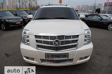 Внедорожник / Кроссовер Cadillac Escalade 2013 в 