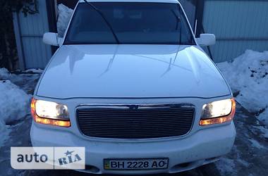 Внедорожник / Кроссовер Cadillac Escalade 2000 в 