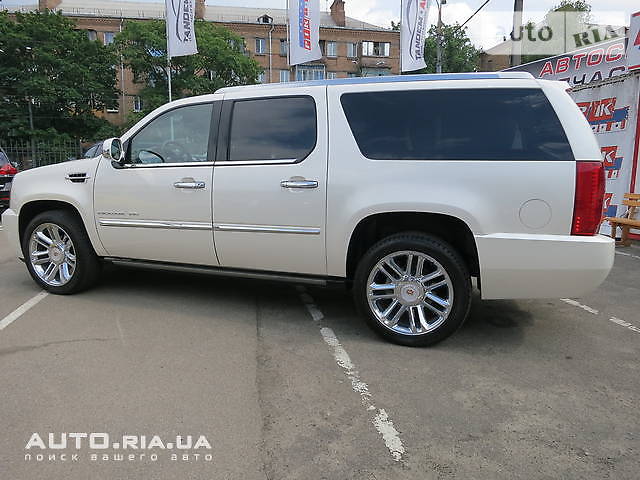 Внедорожник / Кроссовер Cadillac Escalade 2009 в 