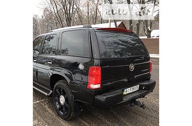 Внедорожник / Кроссовер Cadillac Escalade 2004 в Киеве