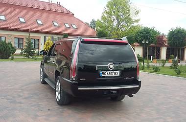 Позашляховик / Кросовер Cadillac Escalade 2010 в Івано-Франківську