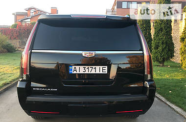 Внедорожник / Кроссовер Cadillac Escalade 2018 в Киеве