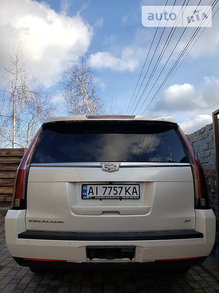 Внедорожник / Кроссовер Cadillac Escalade 2015 в Киеве