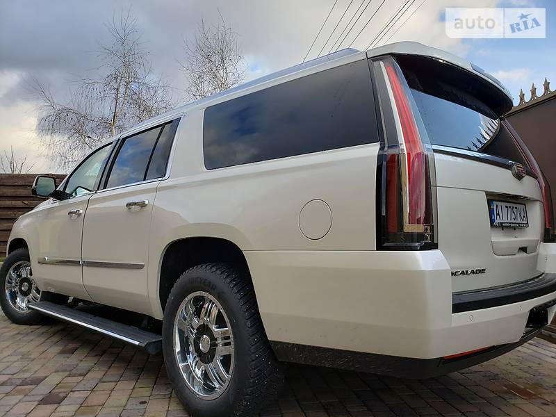 Внедорожник / Кроссовер Cadillac Escalade 2015 в Киеве