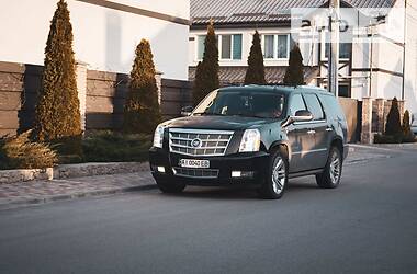 Внедорожник / Кроссовер Cadillac Escalade 2010 в Киеве