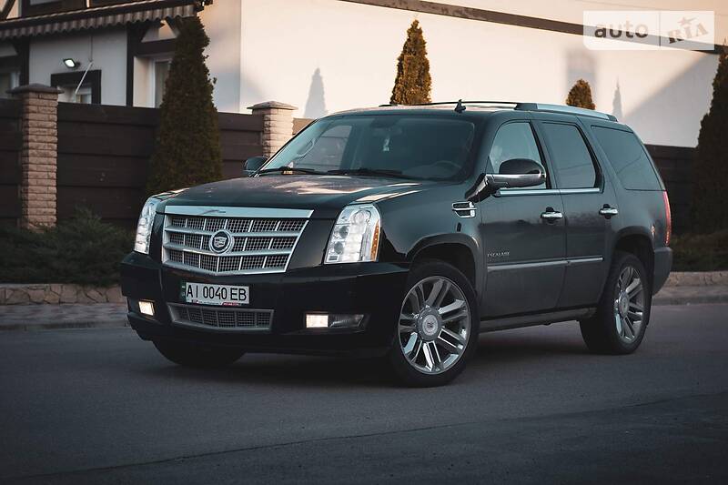 Внедорожник / Кроссовер Cadillac Escalade 2010 в Киеве