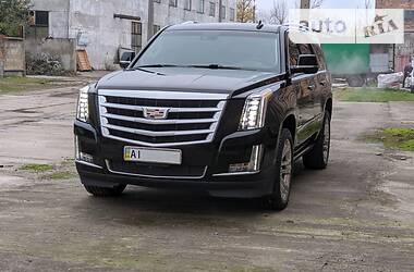 Внедорожник / Кроссовер Cadillac Escalade 2014 в Киеве