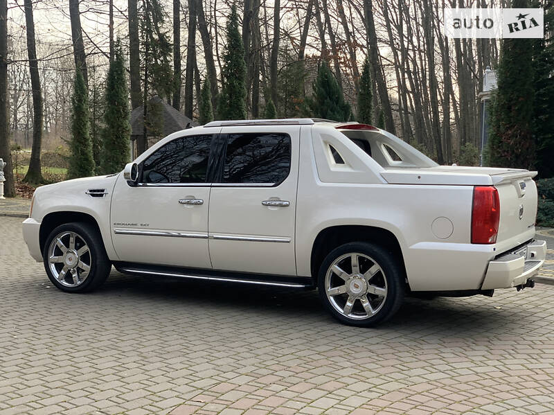 Пикап Cadillac Escalade 2012 в Ивано-Франковске