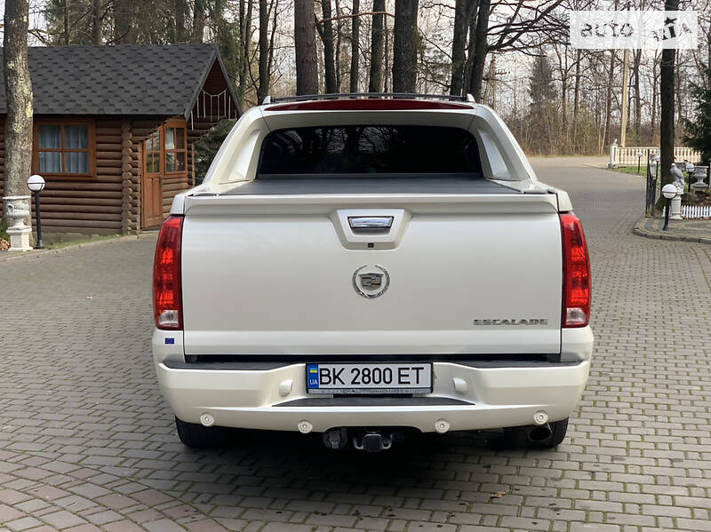 Пикап Cadillac Escalade 2012 в Ивано-Франковске