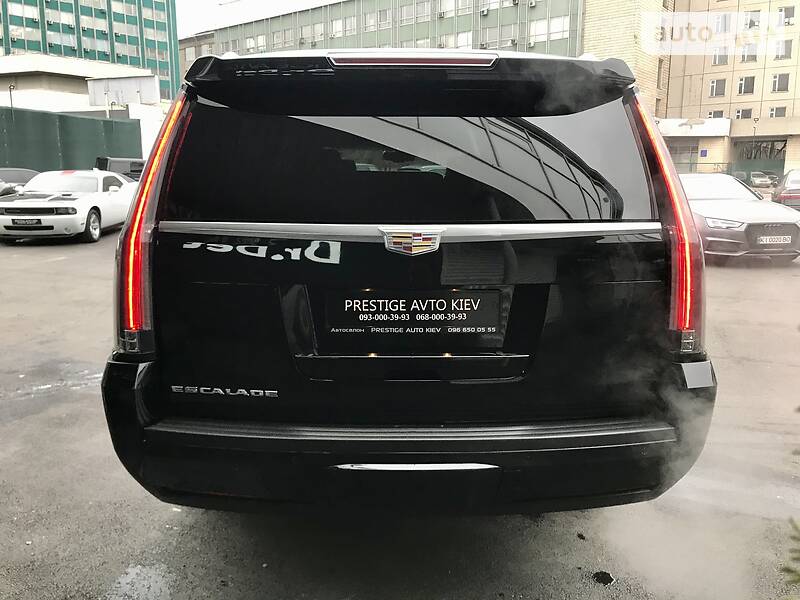 Внедорожник / Кроссовер Cadillac Escalade 2015 в Киеве