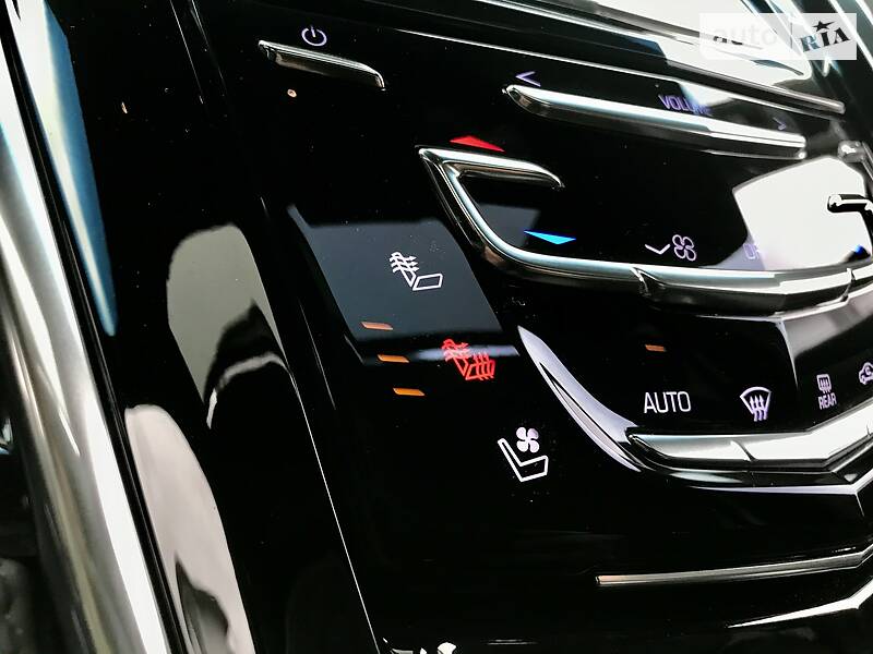 Внедорожник / Кроссовер Cadillac Escalade 2015 в Киеве