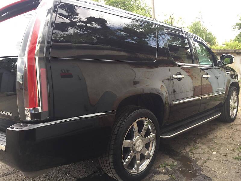 Внедорожник / Кроссовер Cadillac Escalade 2010 в Черновцах