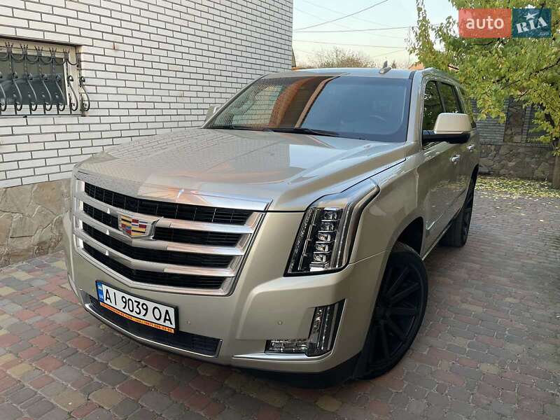Внедорожник / Кроссовер Cadillac Escalade 2016 в Киеве