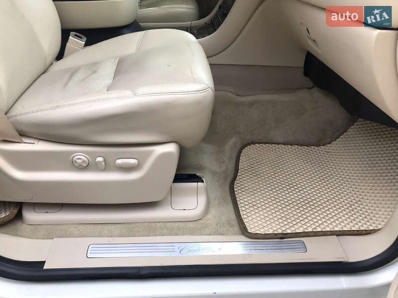 Внедорожник / Кроссовер Cadillac Escalade 2007 в Косове фото 9 Внедорожник / Кроссовер Cadillac Escalade 2007 в Косове