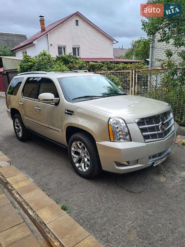 Cadillac Escalade 2013