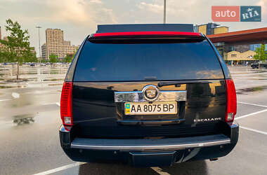 Внедорожник / Кроссовер Cadillac Escalade 2007 в Киеве