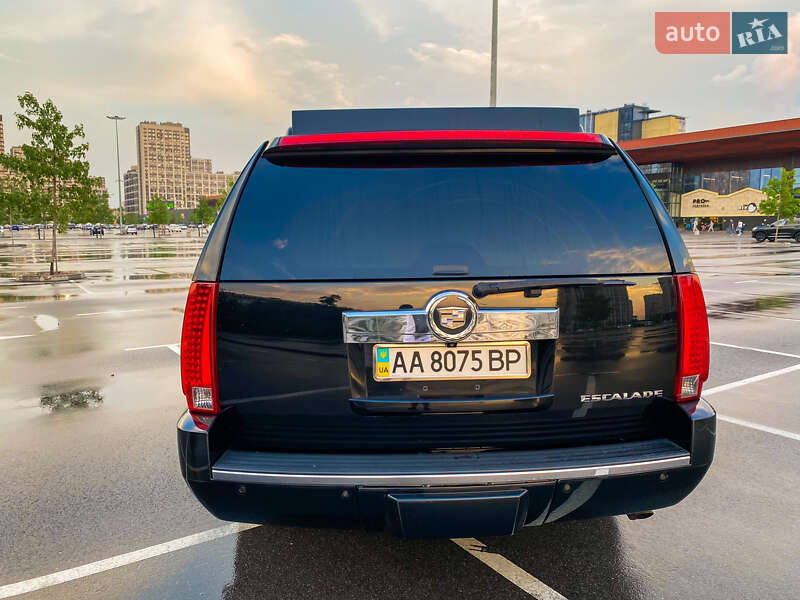 Внедорожник / Кроссовер Cadillac Escalade 2007 в Киеве