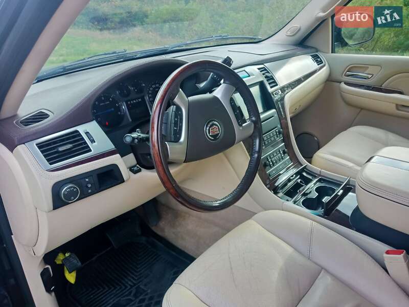Внедорожник / Кроссовер Cadillac Escalade 2007 в Черкассах