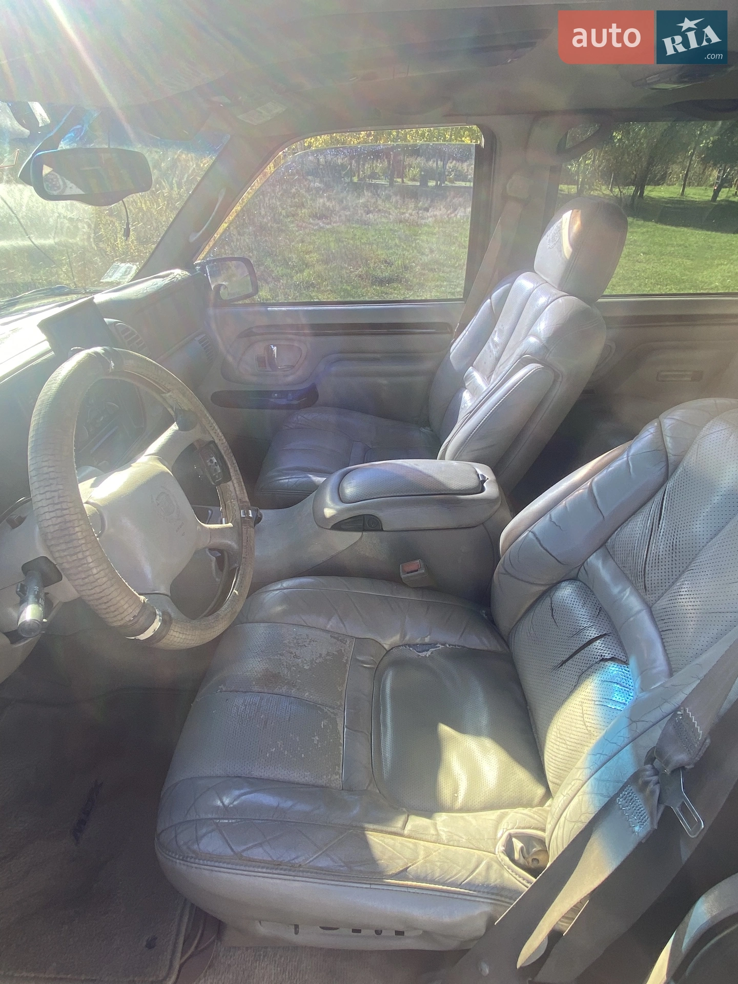 Cadillac CADILLAC Escalade 2000 VIN 1GYEK63R9YR167651 фото оголошення 8 з 15