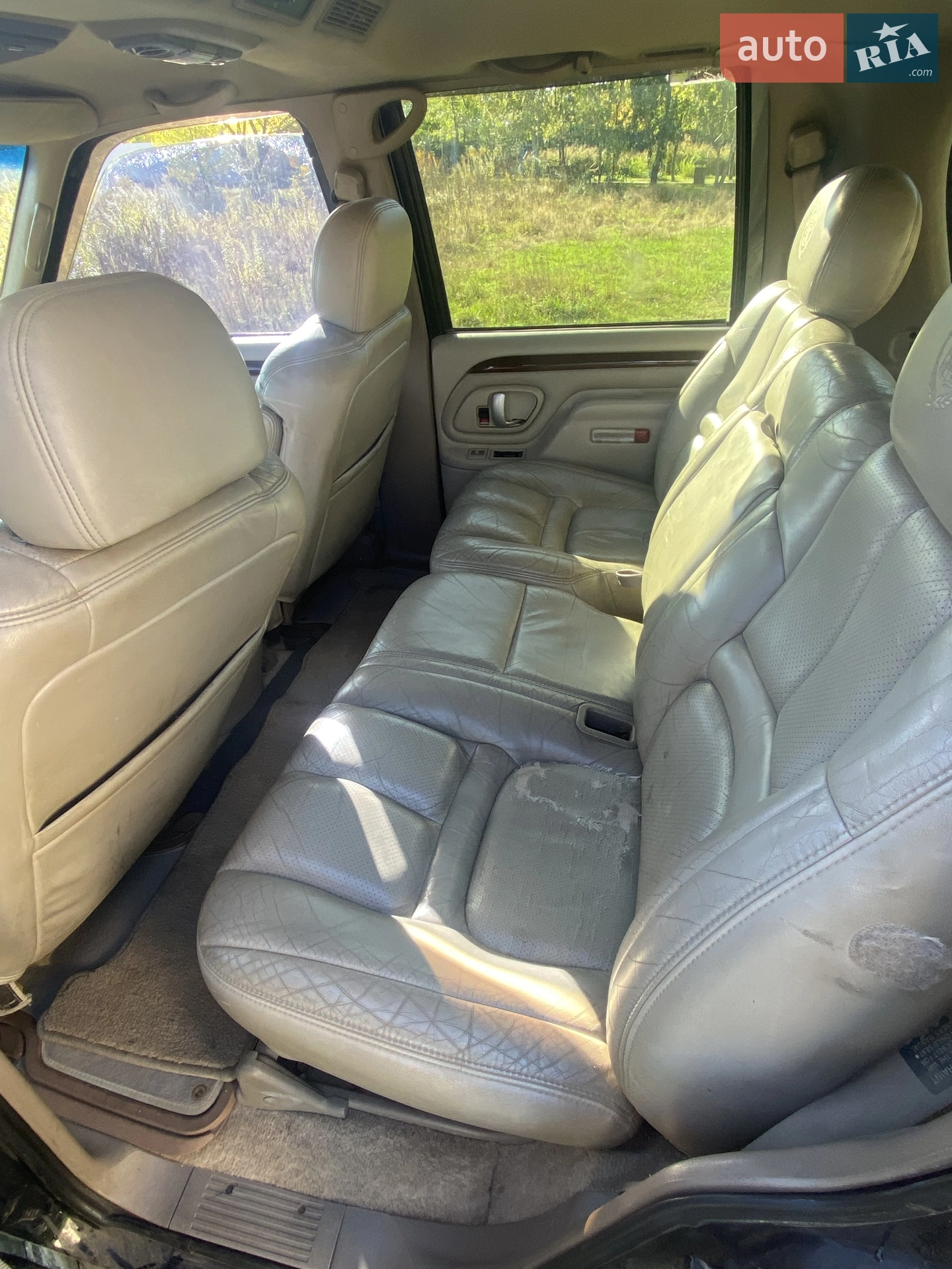 Cadillac CADILLAC Escalade 2000 VIN 1GYEK63R9YR167651 фото оголошення 9 з 15