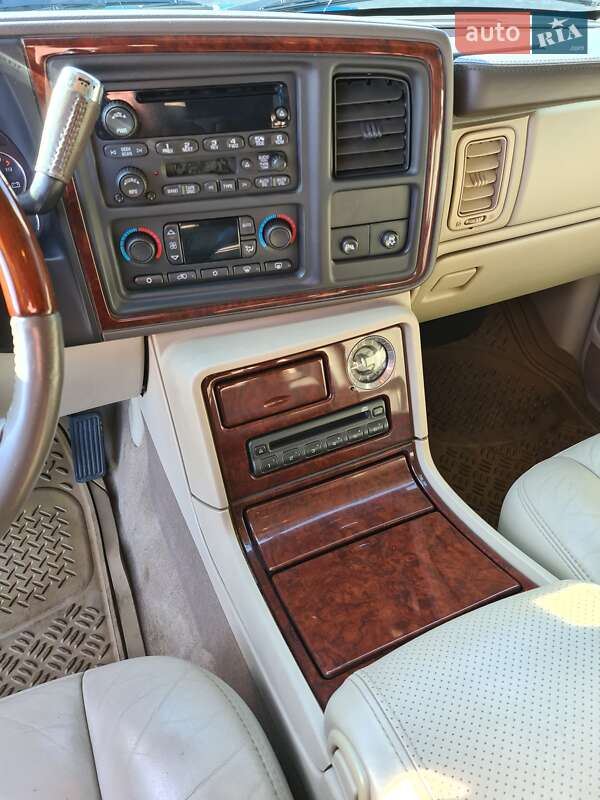 Внедорожник / Кроссовер Cadillac Escalade 2005 в Кривом Роге фото 4 Внедорожник / Кроссовер Cadillac Escalade 2005 в Кривом Роге