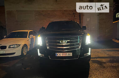 Внедорожник / Кроссовер Cadillac Escalade 2016 в Виннице