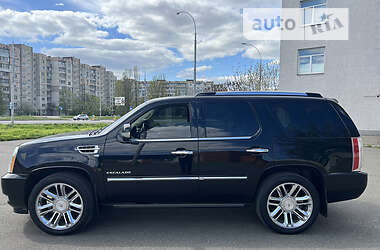 Внедорожник / Кроссовер Cadillac Escalade 2012 в Киеве