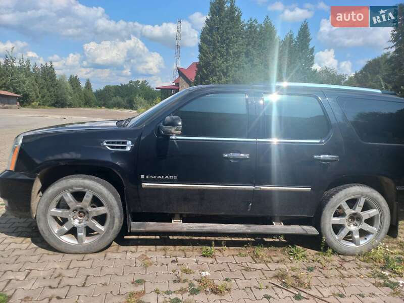 Внедорожник / Кроссовер Cadillac Escalade 2007 в Черновцах