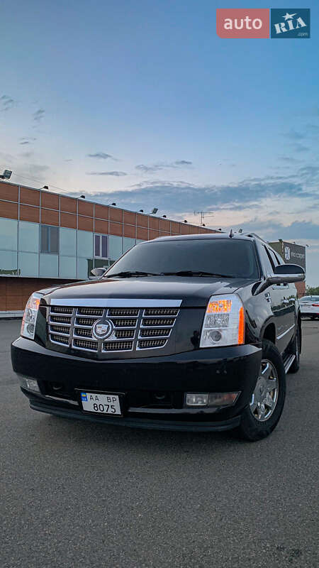 Внедорожник / Кроссовер Cadillac Escalade 2007 в Киеве