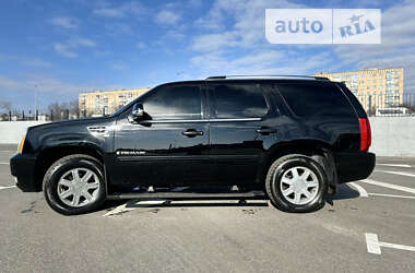 Позашляховик / Кросовер Cadillac Escalade 2008 в Полтаві